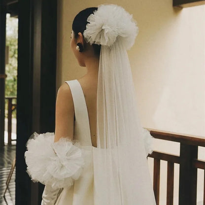 V-3542 Retro Wedding Headdress with Long Veil
