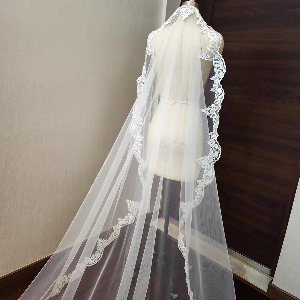 V-3179 High Quality Mantilla Style Ivory Wedding Veil Lace Edge