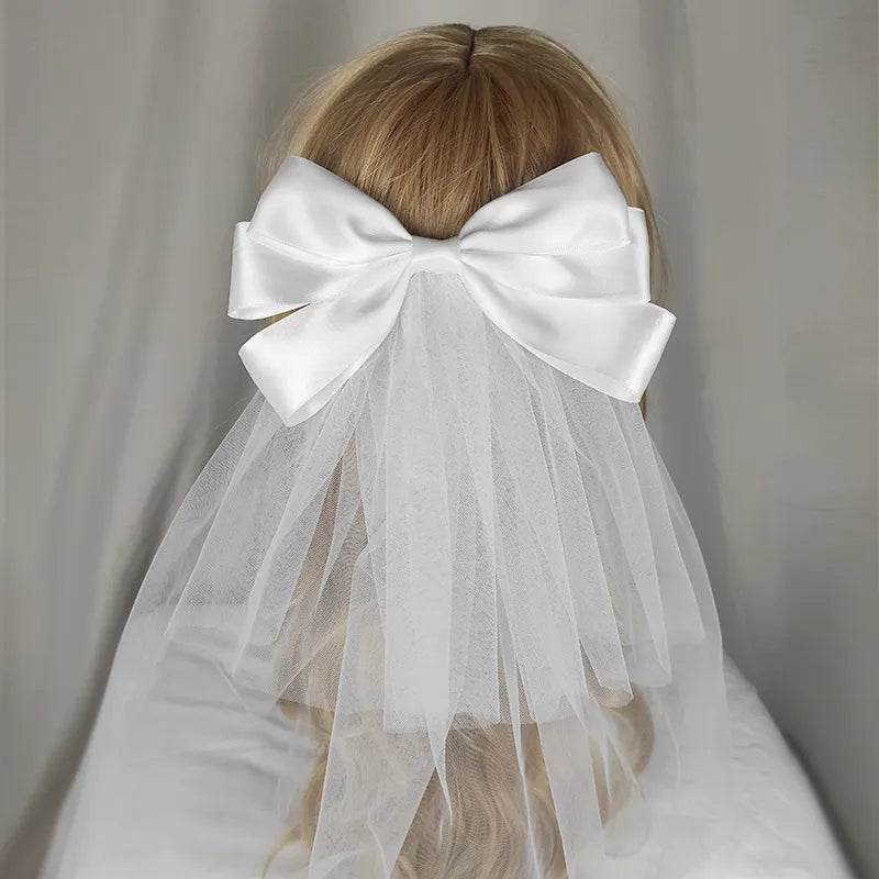 V-2021  Short White Wedding Veil Bow